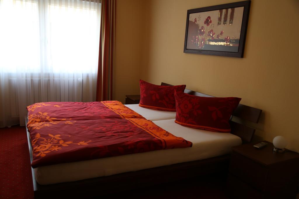 Hotel Posthof Sankt Wendel Εξωτερικό φωτογραφία